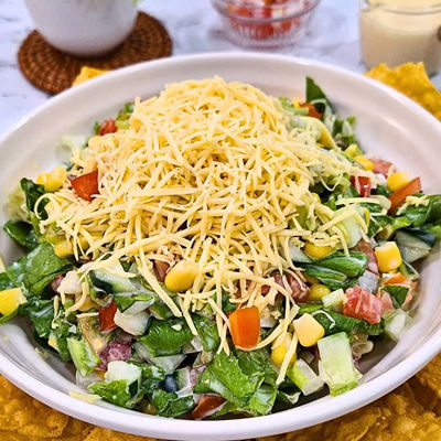 Cheesy Salad nacho